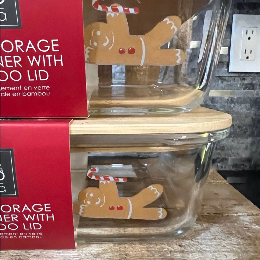 SO CUTE!!! GINGERBREAD MAN Glass Storage Containers with Bamboo Lids (2)